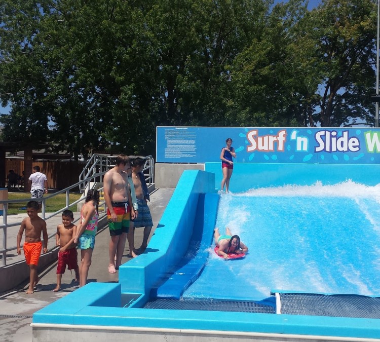 surf-n-slide-water-park-photo